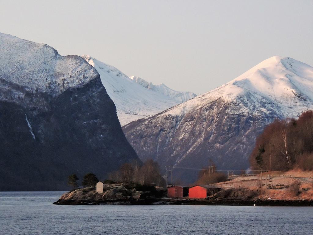 Tindelykke Villa Isfjorden Bagian luar foto